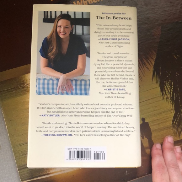 The In-between book - Picture 2 of 10